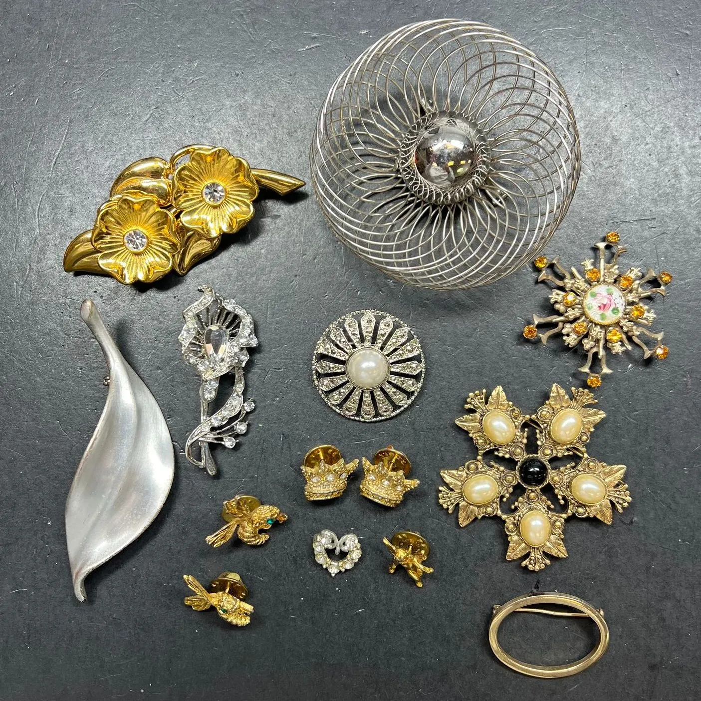 Assorted Bling Styles Gold Silver Tone Brooches Pins