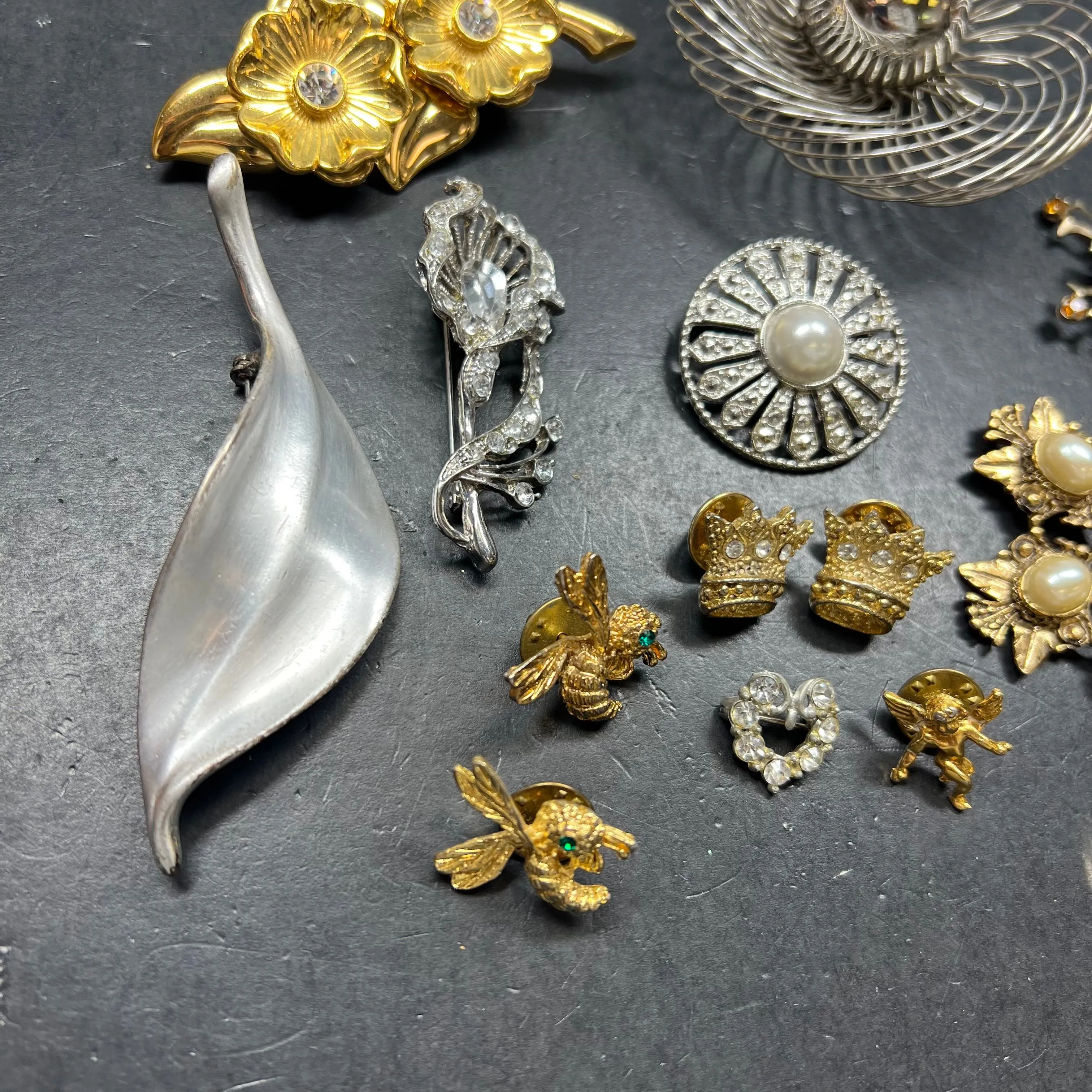 Assorted Bling Styles Gold Silver Tone Brooches Pins