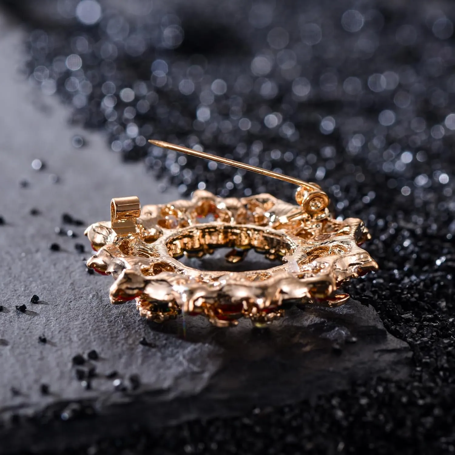 Christmas Brooches for Women Rhinestone Christmas Brooch Pin for Costume Accessories Christmas Gifts for Wife Mom Sister