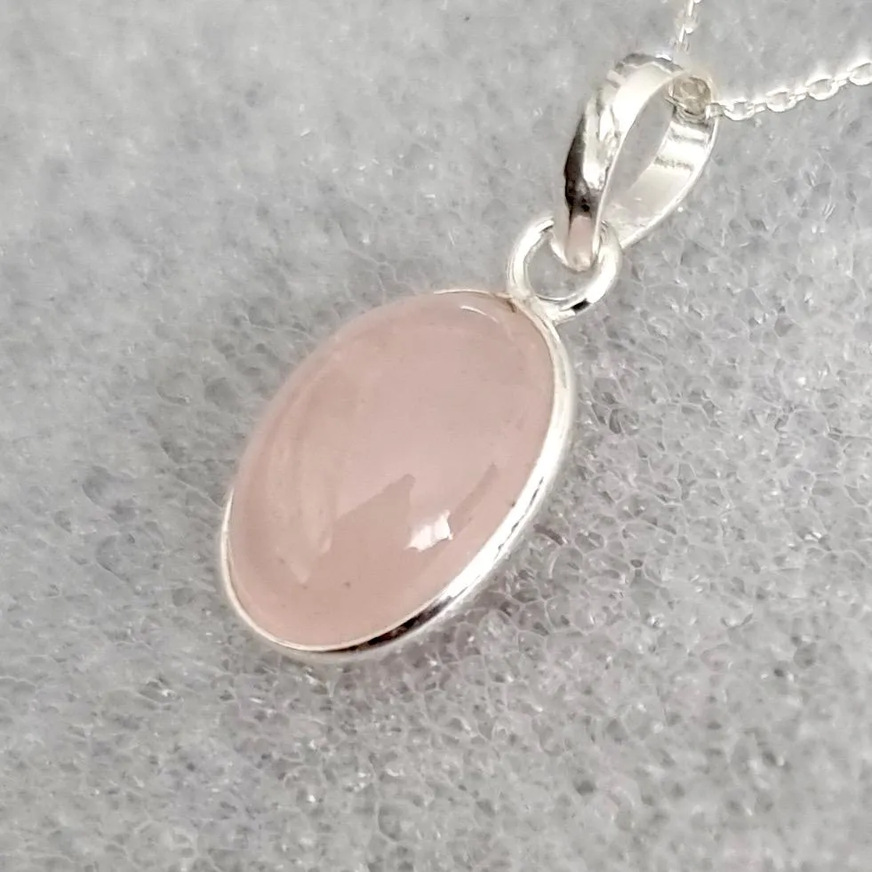 Delicate Oval Rose Quartz 925 Sterling Silver Pendant, P8SRQ