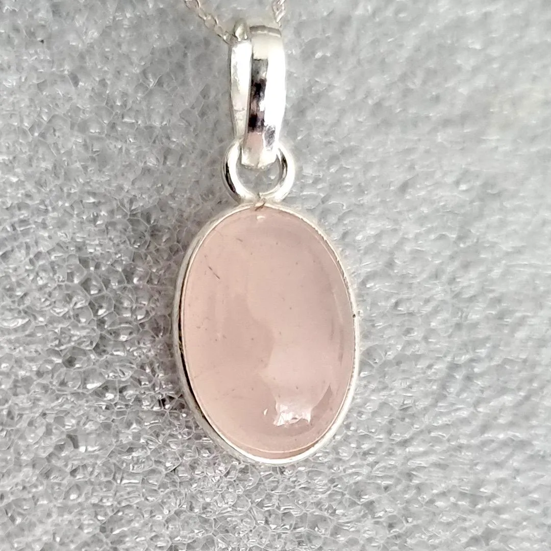 Delicate Oval Rose Quartz 925 Sterling Silver Pendant, P8SRQ