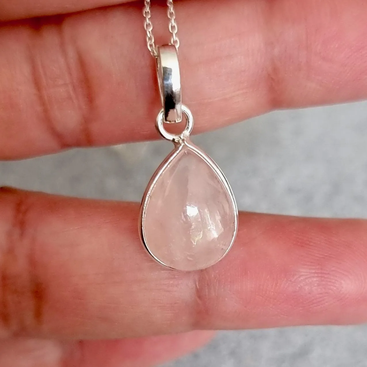 Delicate Teardrop Rose Quartz 925 Sterling Silver Pendant, P9SRQ