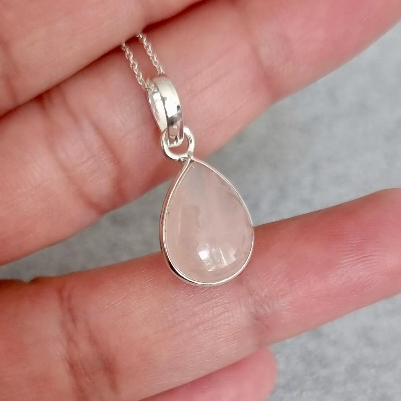 Delicate Teardrop Rose Quartz 925 Sterling Silver Pendant, P9SRQ