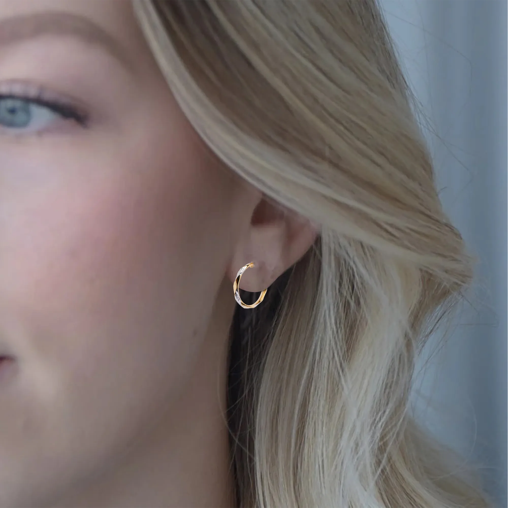 Elegant  2-Tone Gold Earrings 18mm