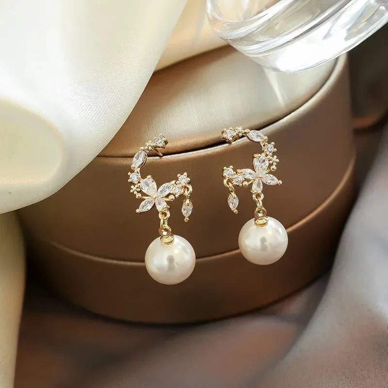 Elegant Flower Zircon Stud Earrings