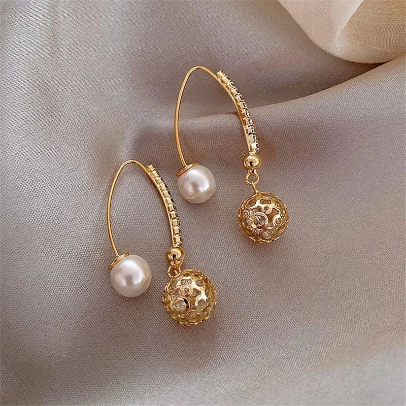 Elegant Flower Zircon Stud Earrings