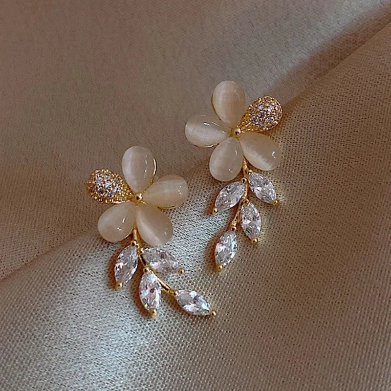 Elegant Flower Zircon Stud Earrings