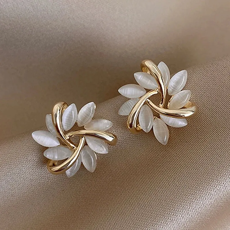 Elegant Flower Zircon Stud Earrings