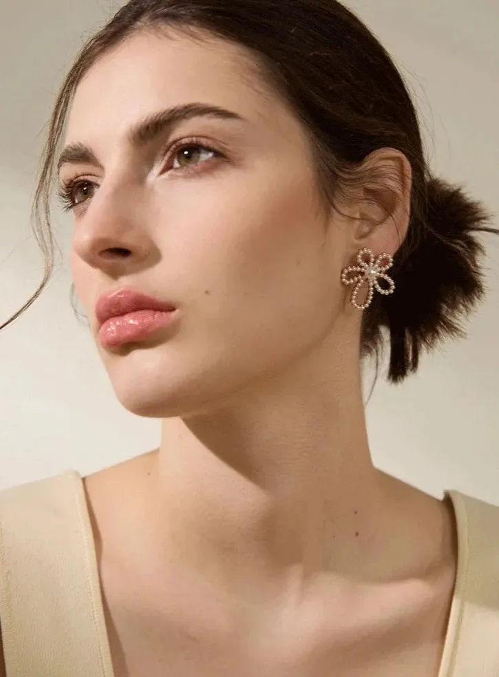 Elegant Pearl Flower Earrings