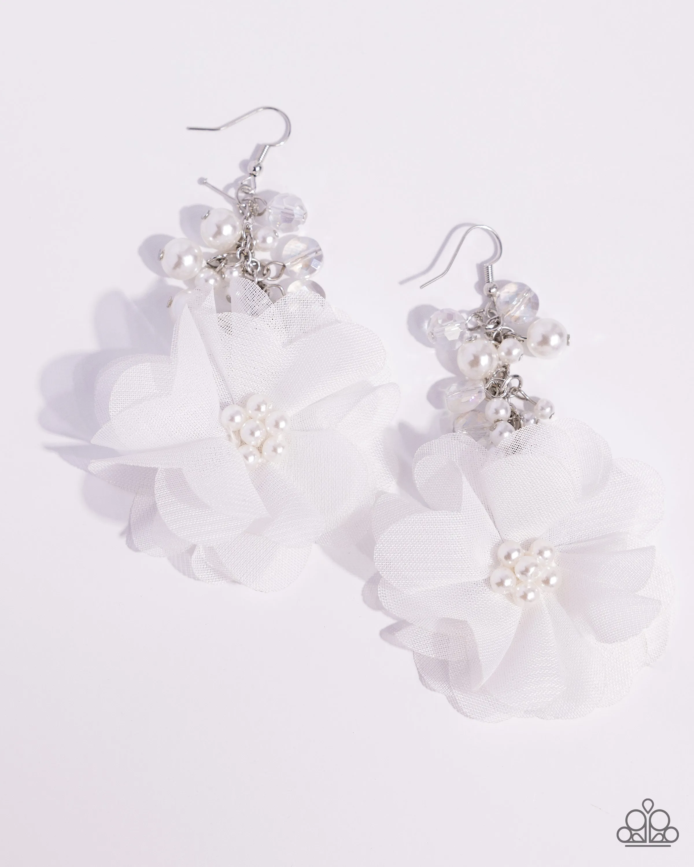Fashionable Flower Girl • White