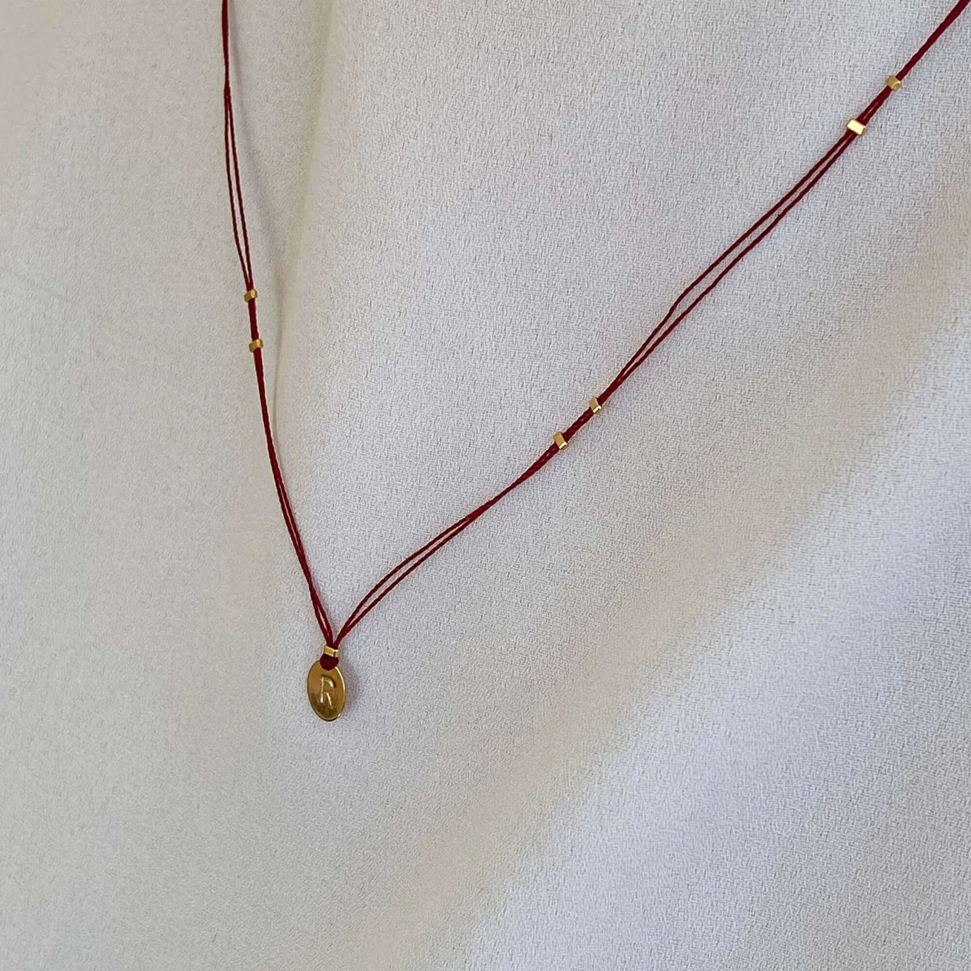 JIVA OVAL THREADED NECKLACE