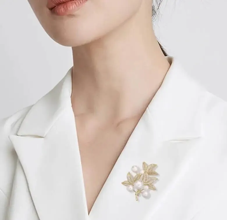 Leaf Rhinestone Gold-Toned Brooch With Synthetic Pearls