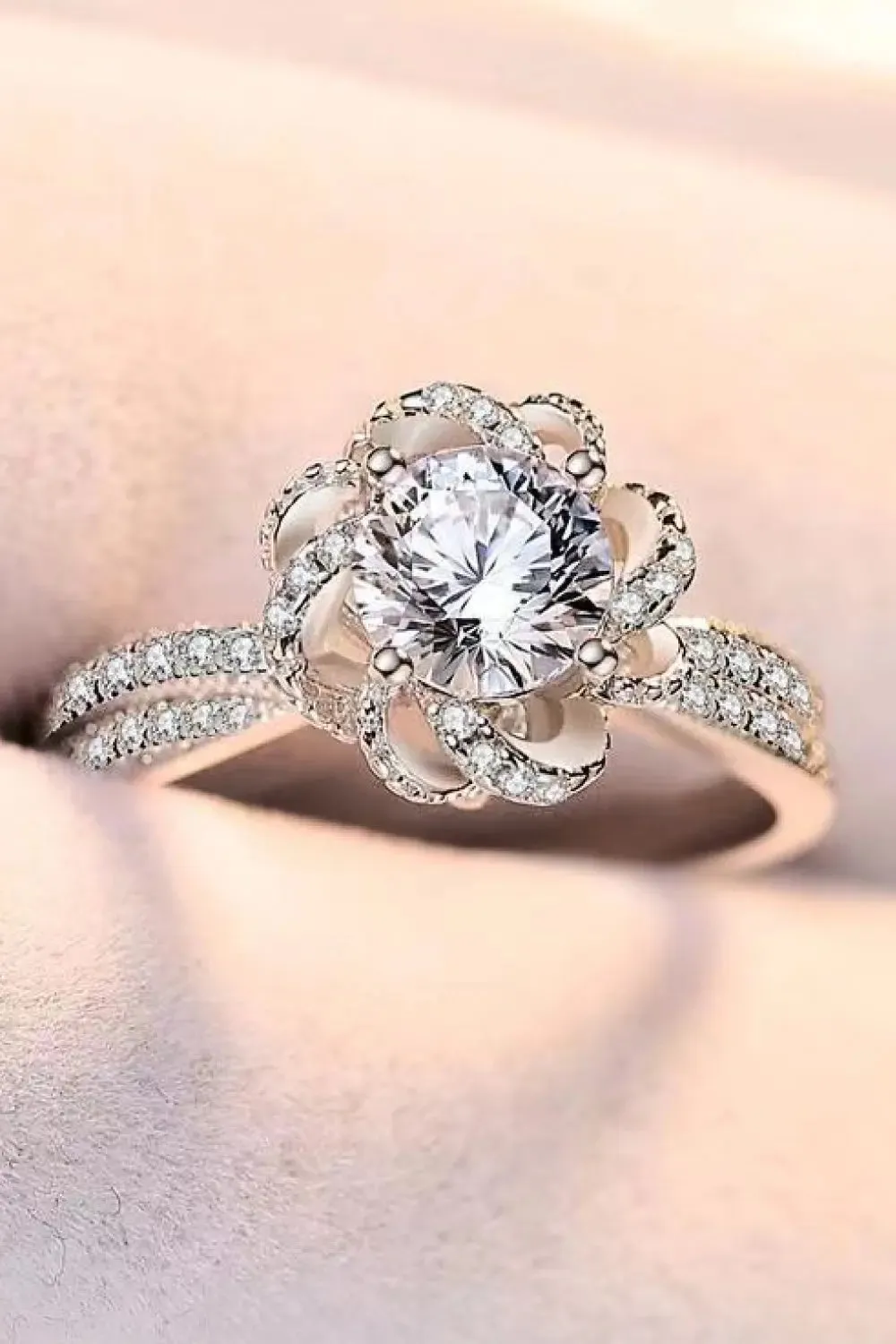 LOVCIA 2 Carat Moissanite Floral Platinum-Plated Ring