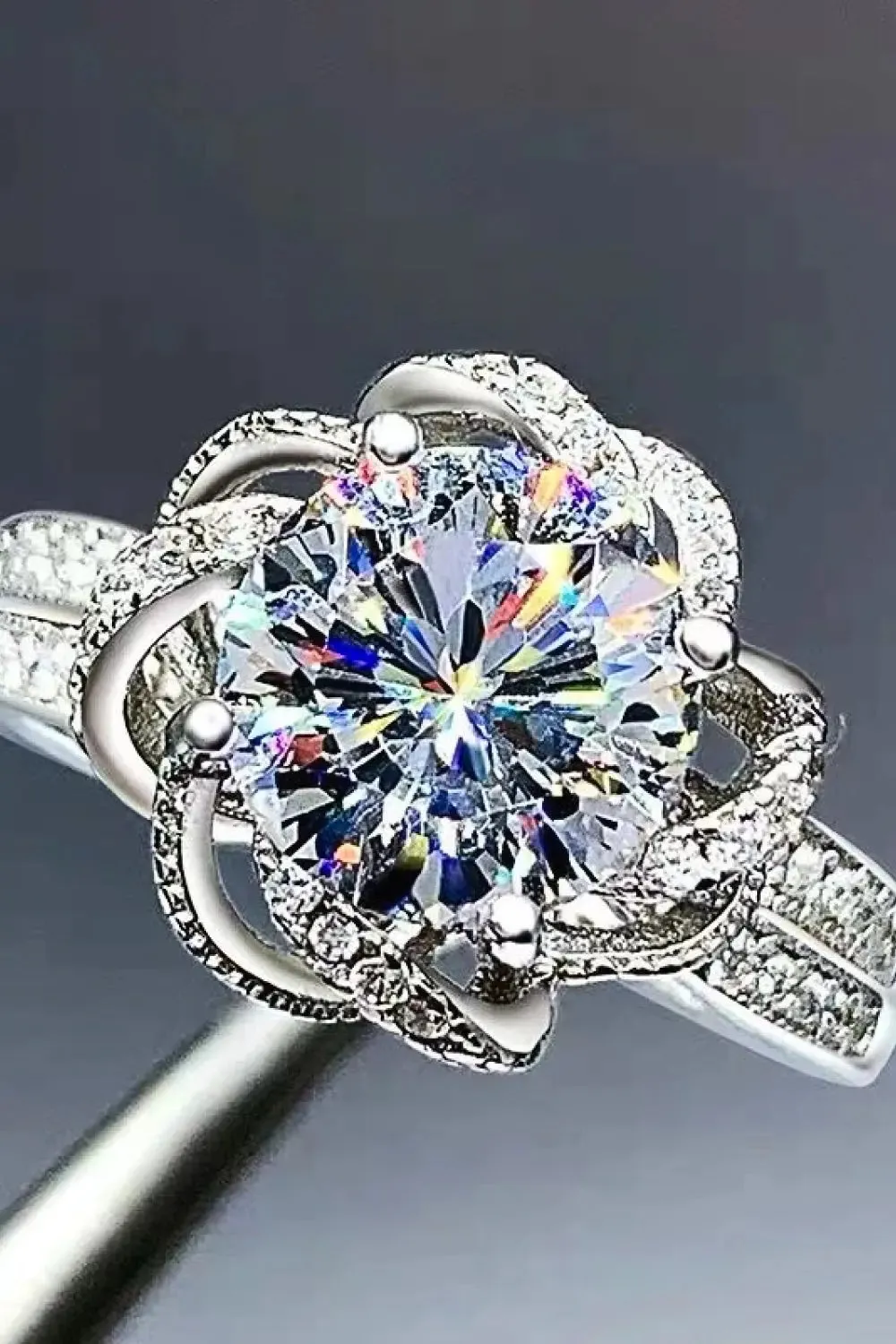 LOVCIA 2 Carat Moissanite Floral Platinum-Plated Ring