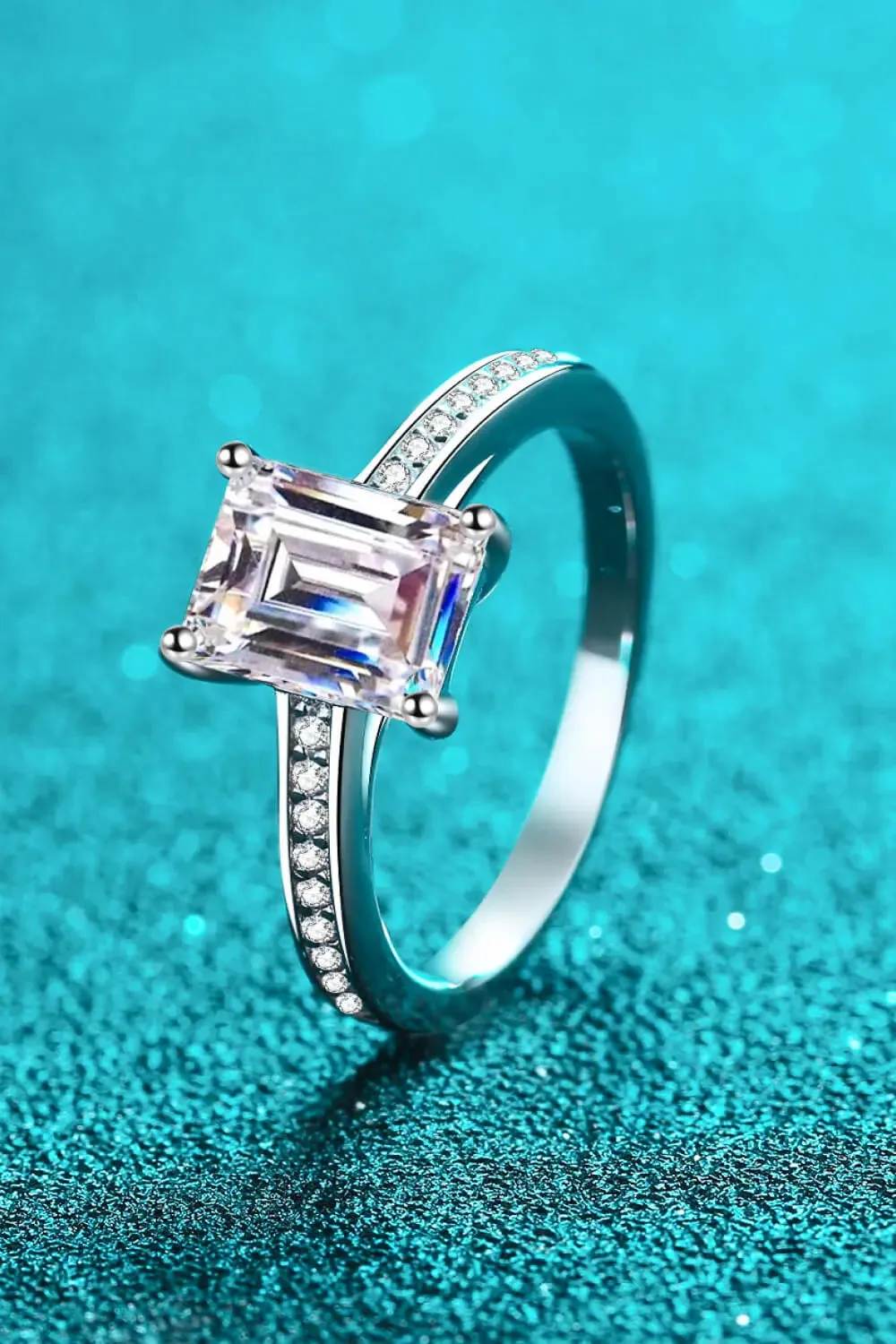 LOVCIA 925 Sterling Silver Side Stone Moissanite Ring