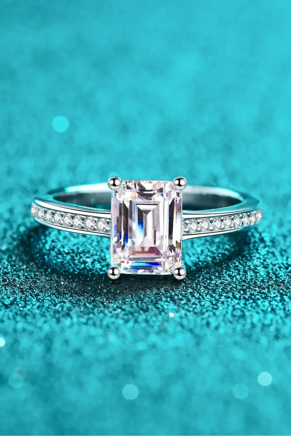 LOVCIA 925 Sterling Silver Side Stone Moissanite Ring