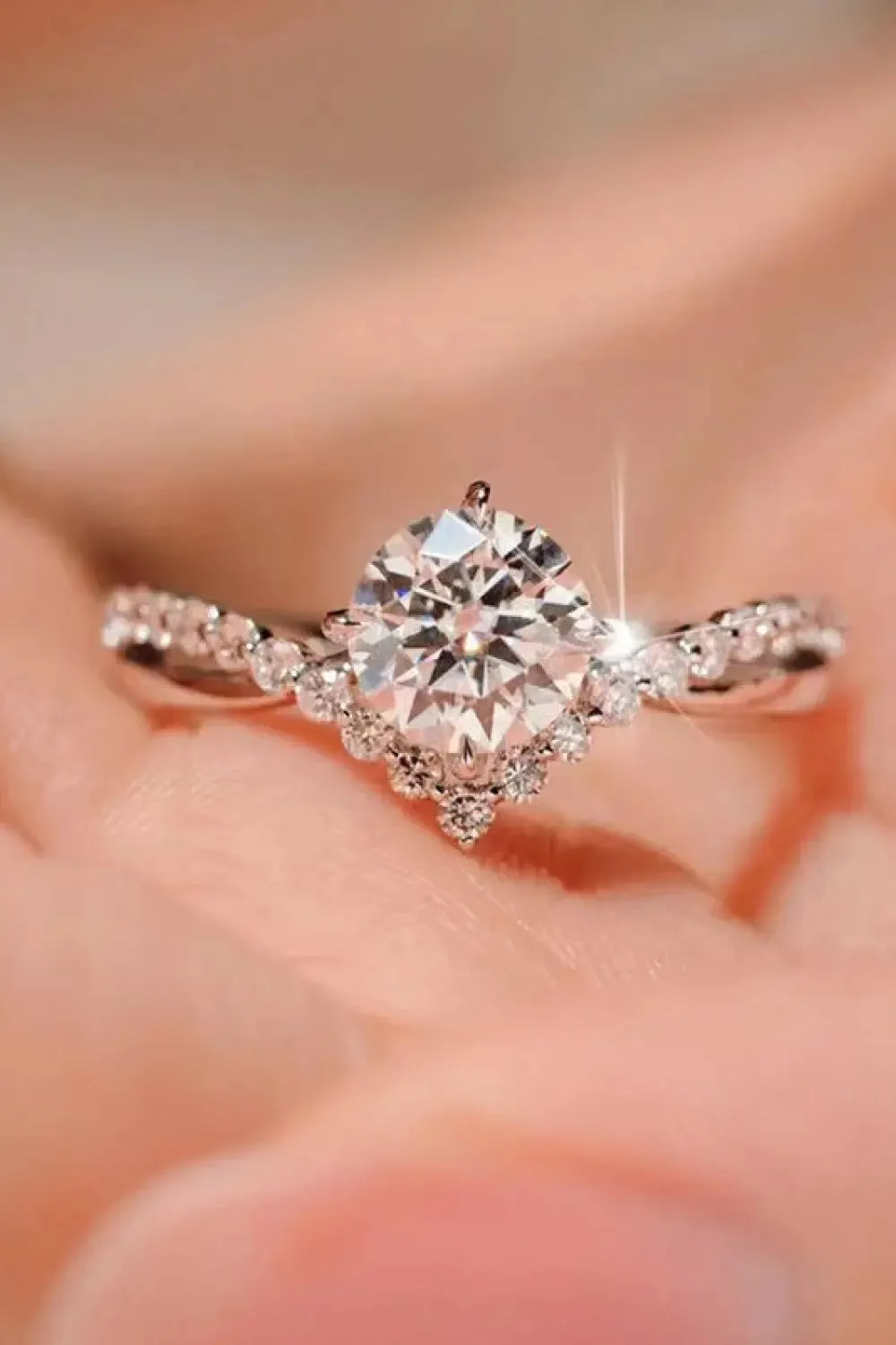 LOVCIA Bold Beauty 1 Carat Moissanite Heart-Shaped Ring