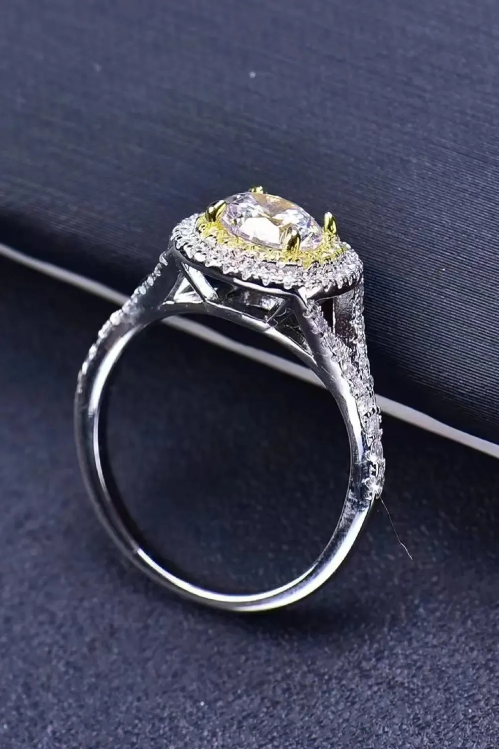LOVCIA Two-Tone 1 Carat Moissanite Ring