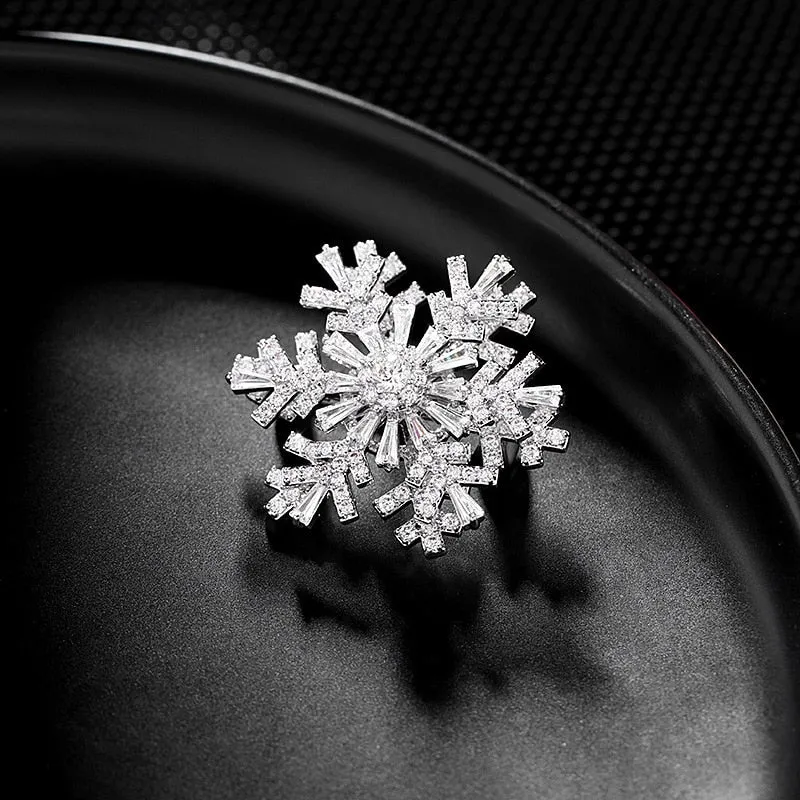 Luxury Copper MicroInlaid Cubic Zirconia Rotatable Snowflake Brooch