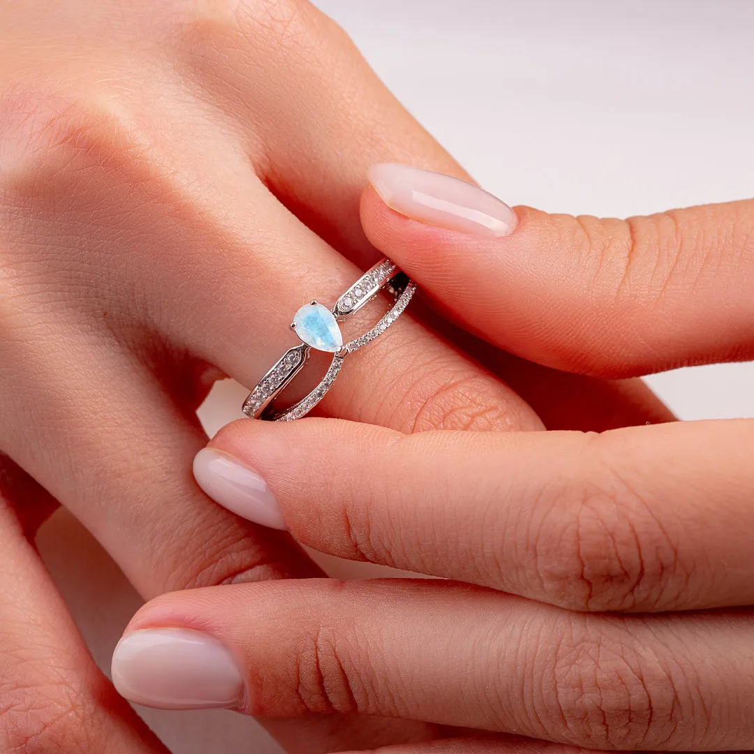 Minimalist' Moonstone Ring