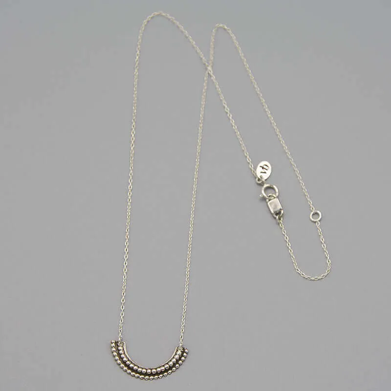NARA CURVED BAR PENDANT NECKLACE