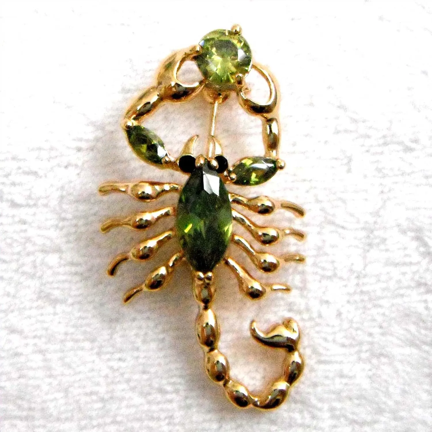 Navachi 18k Gold Plated Copper Cubic Zirconia Zircon Scorpion Brooches Pins