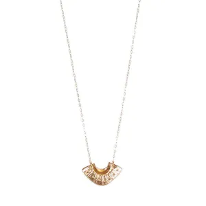 NETAL PENDANT NECKLACE