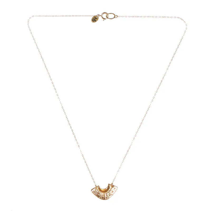 NETAL PENDANT NECKLACE