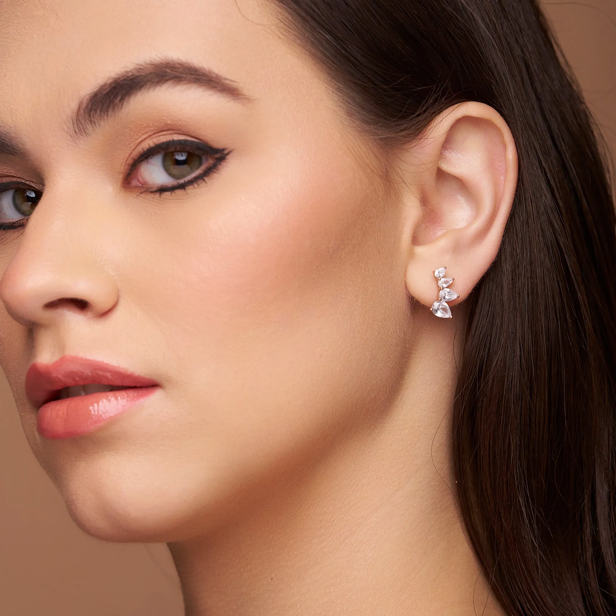 Pear-Shaped Diamond Stud