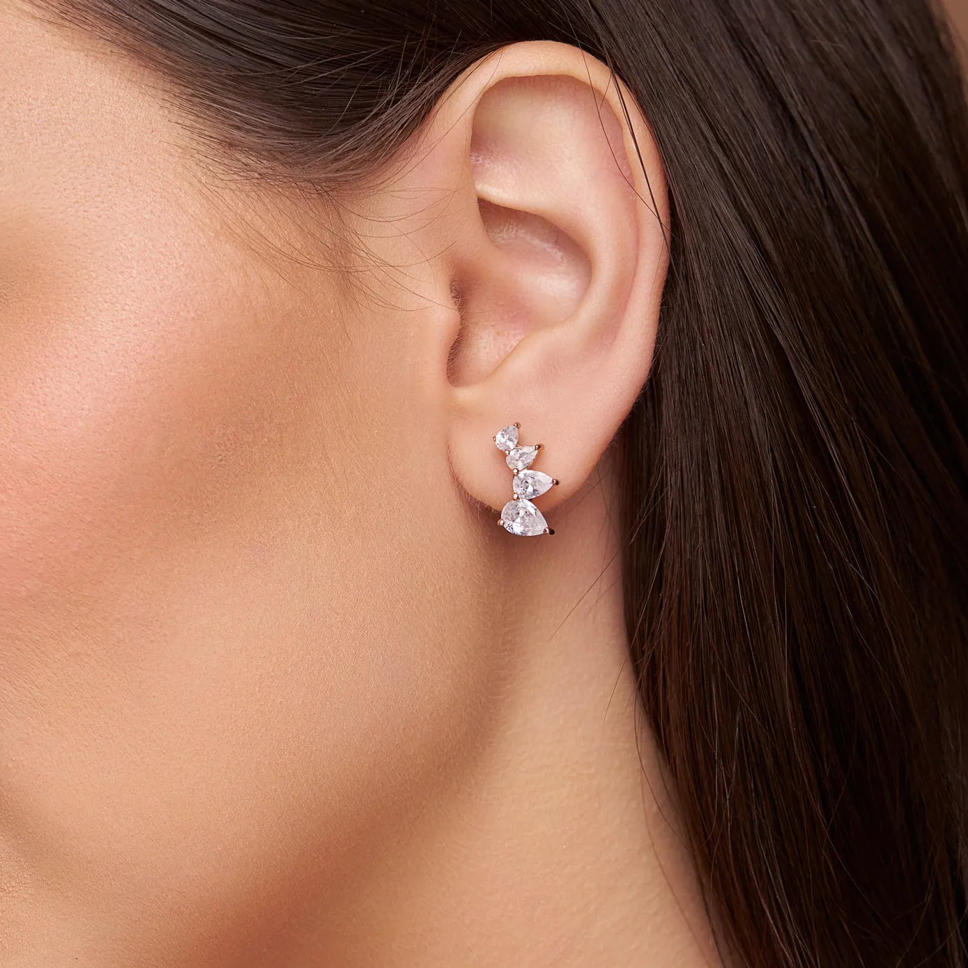 Pear-Shaped Diamond Stud