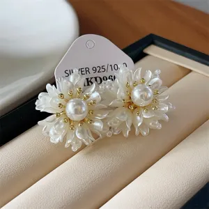 Petals Pearl Earrings