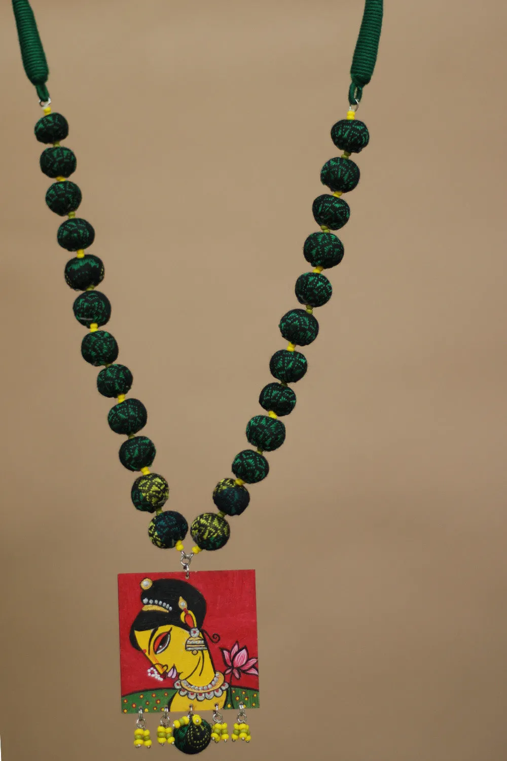 Rangili | Chindi beads necklace |  Red Handpainted Pendant