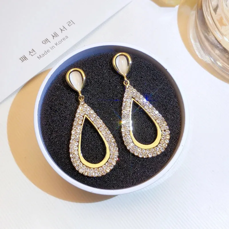 Round Bar Tassel Pearl Earrings