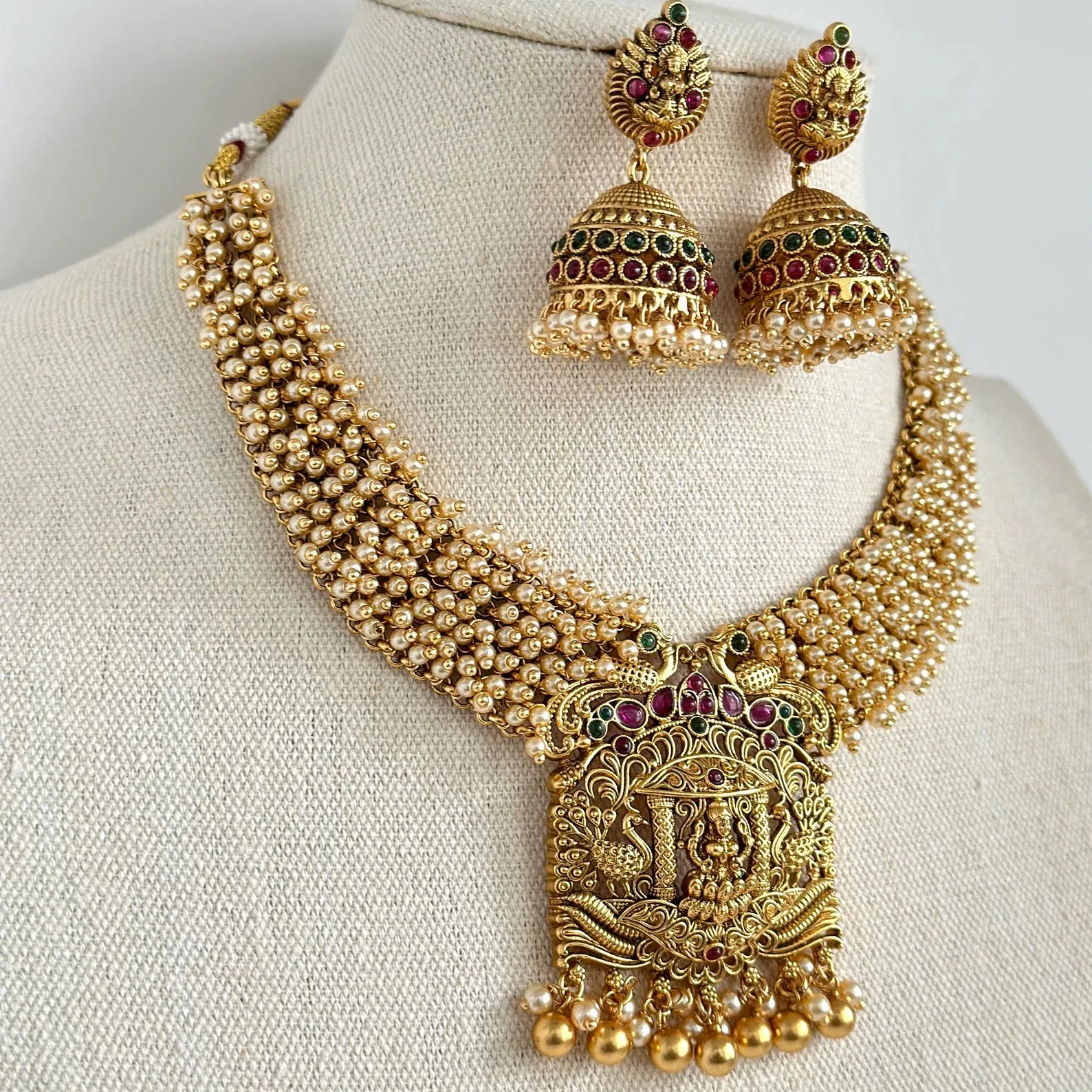 RubyGreen Antique Guttapusalu  Gold Necklace
