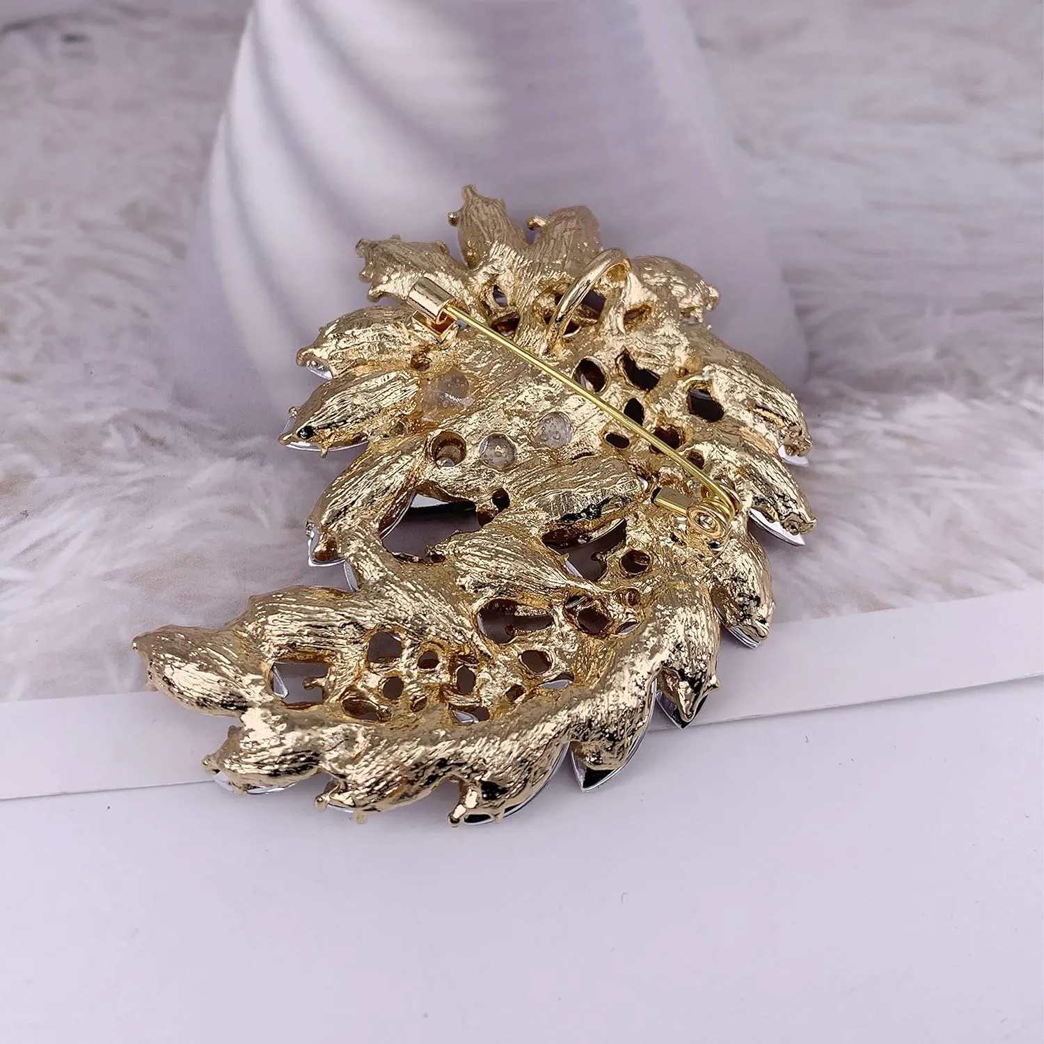 SELOVO Marquise Shape Rhinestone Red Leaf Costume Brooch Pin Jewelry Antiqued Gold Tone