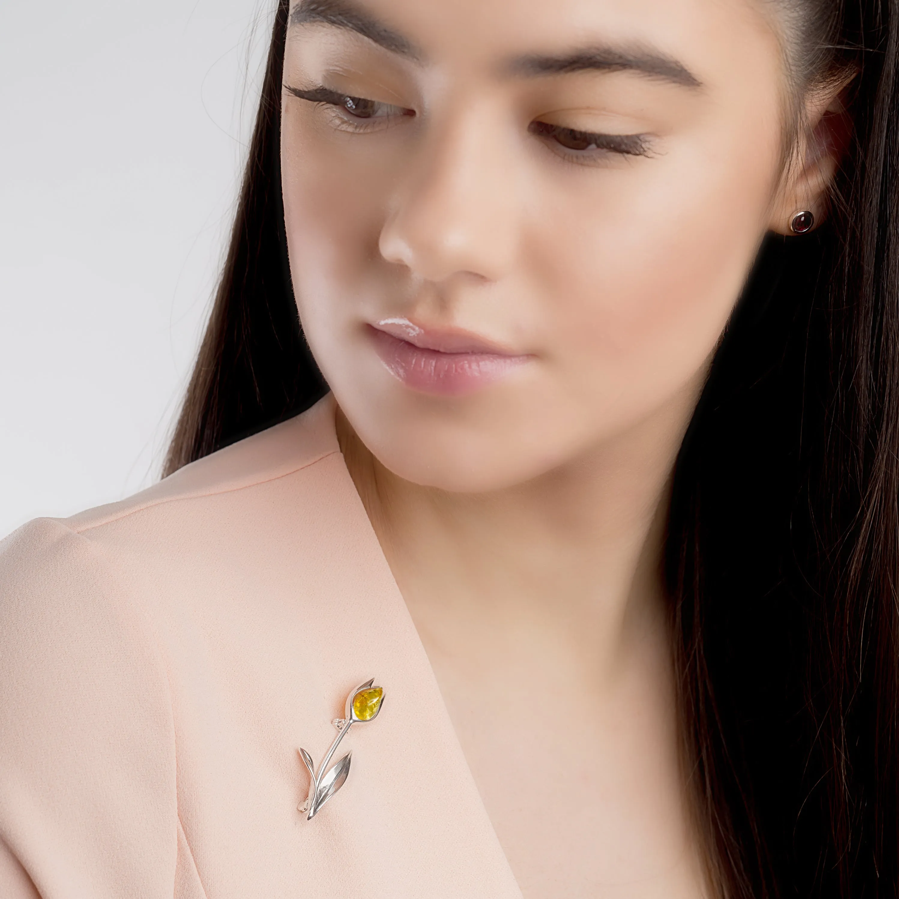 Single Tulip Brooch in Silver and Yellow Amber