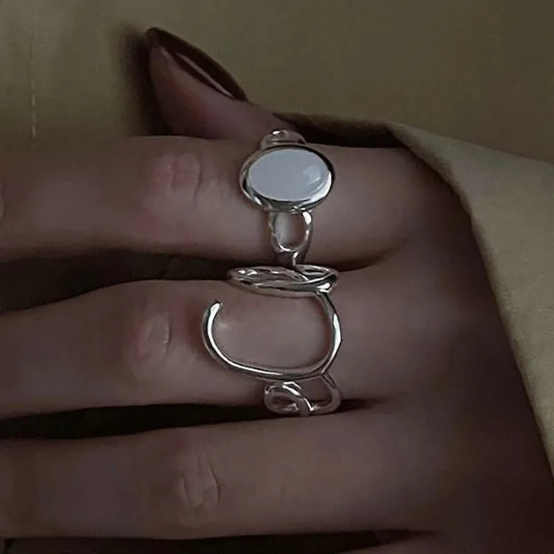 VAIGE Elegant White Stone Geometric Ring