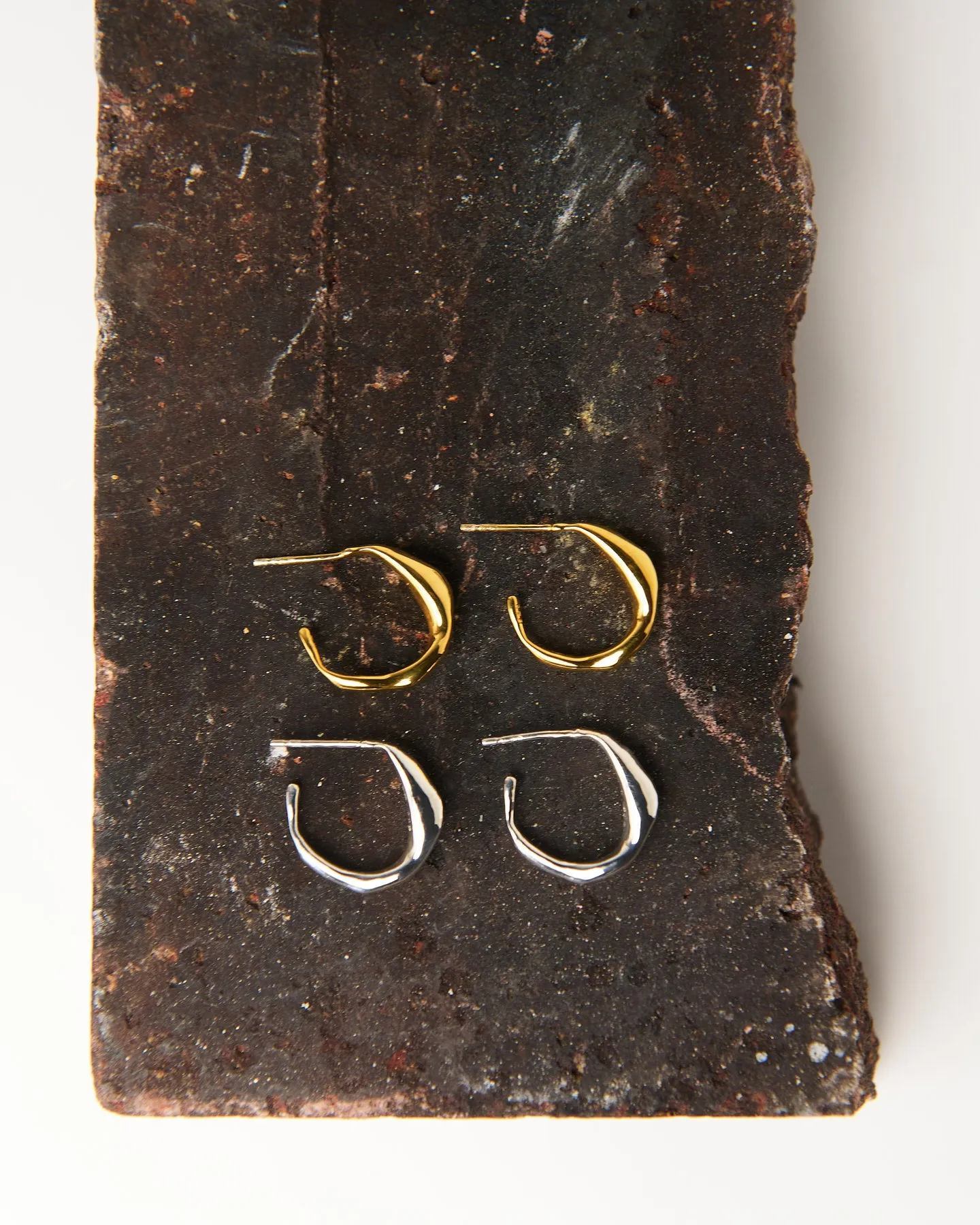Wave Small Hoops