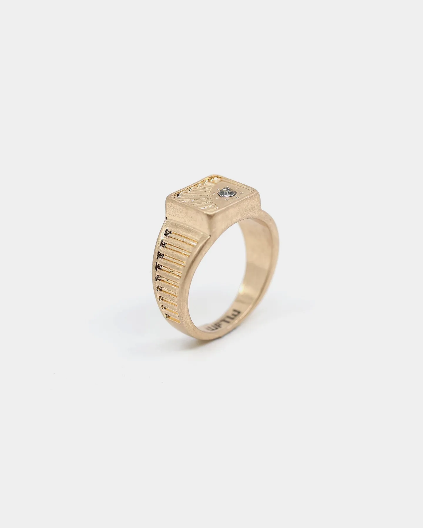 Wild for the Weekend Shining Crystal Ring Gold