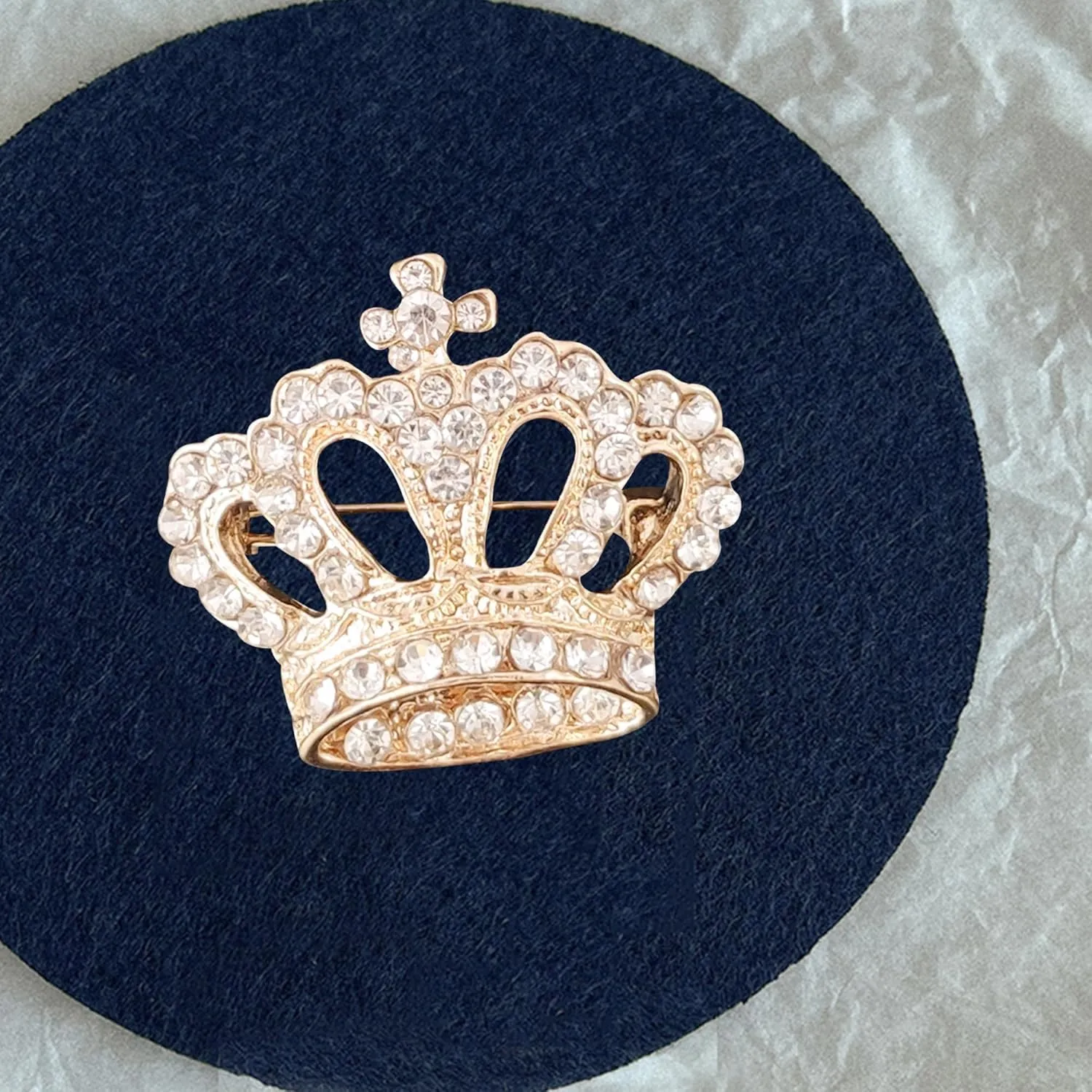 YUNXI King Queen Royal Crown Brooch For Women Men Fashion Gold Silver Rhinestones Crystal Brooches Pin Wedding Party Banquet Birthday